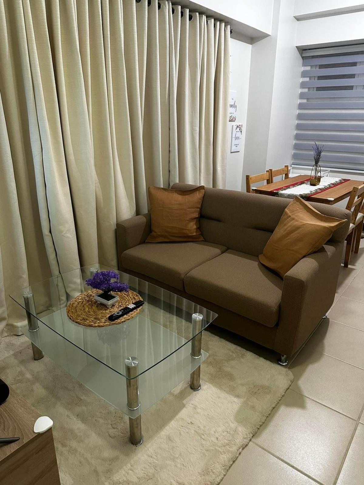2 Bedroom Condo Unit Near Sm Bf & Naia At The Atherton By Dmci With 2 Balcony Paranaque City Exterior foto